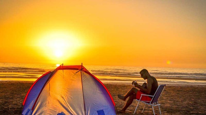 5 Tips Jika Ingin Camping di Pantai